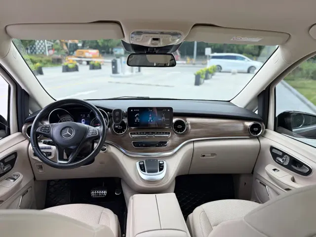 Mercedes-Benz V-Class — Фото автомобиля 7