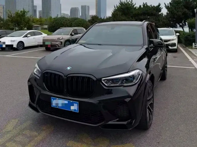 Фотография автомобиля — BMW X5 M