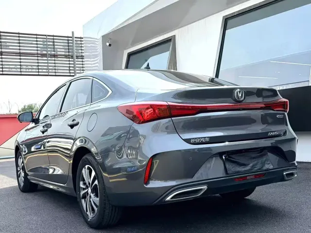 Changan Eado — Фото автомобиля 11