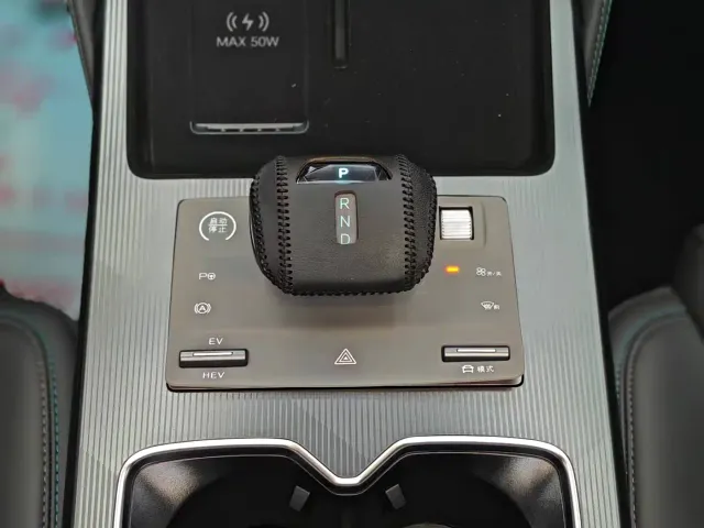 BYD Song L DM-i — Фото автомобиля 11