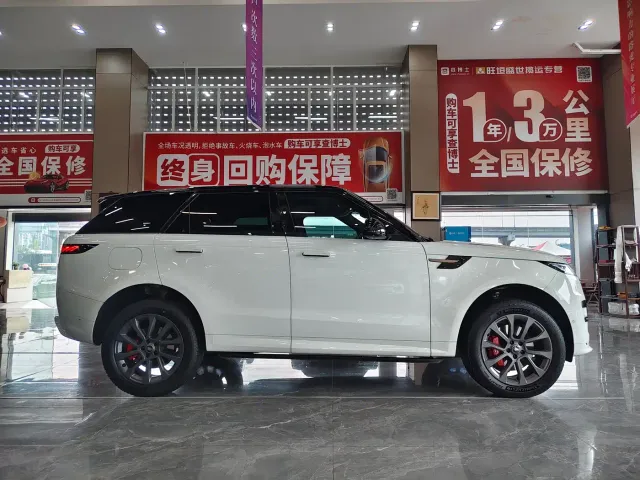 Land Rover Range Rover Sport — Фото автомобиля 23