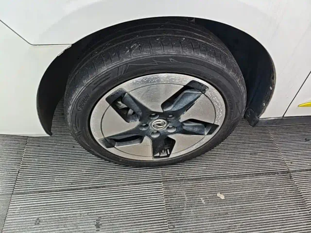 Dongfeng Fengshen E70 — Фото автомобиля 22