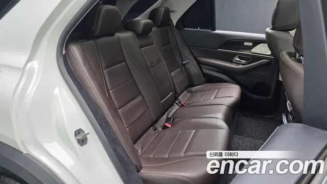 Mercedes-Benz GLE-Class — Фото автомобиля 17