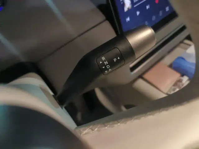 Li Auto i6 — Фото автомобиля 10