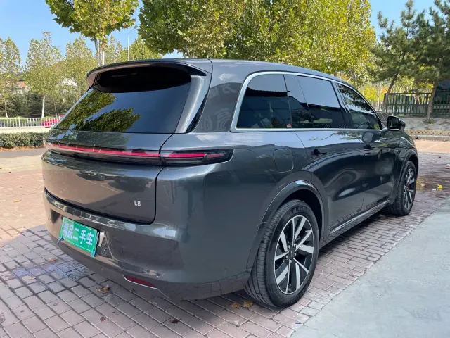 Li Auto L8 — Фото автомобиля 3