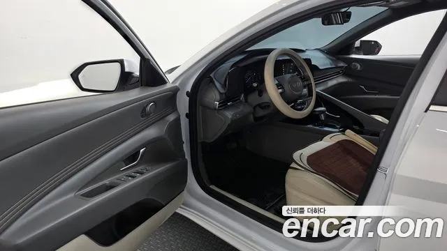 Hyundai Avante CN7 — Фото автомобиля 15