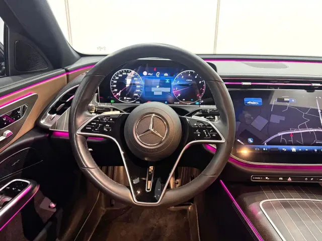 Mercedes-Benz E-Class — Фото автомобиля 7