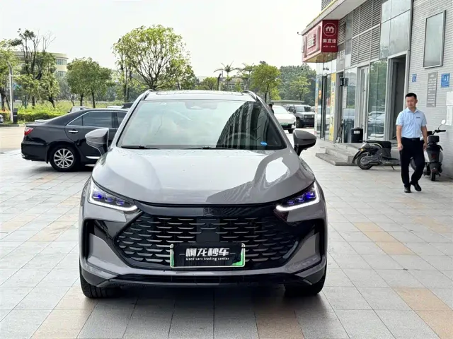 BYD Tang — Фото автомобиля 2