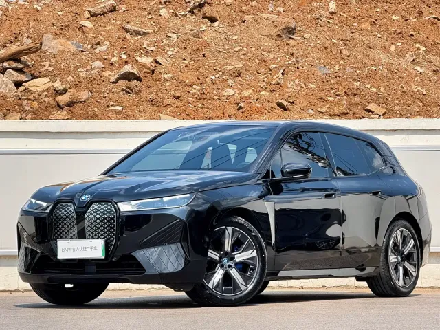 Фотография автомобиля — BMW iX