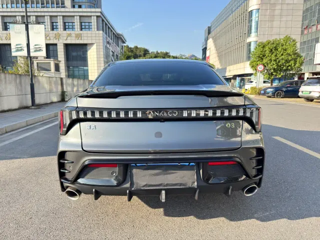 Lynk & Co 03 — Фото автомобиля 27
