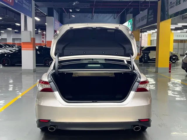 Toyota Camry — Фото автомобиля 27
