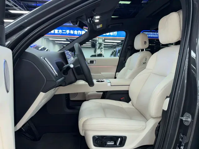 Li Auto L9 — Фото автомобиля 8