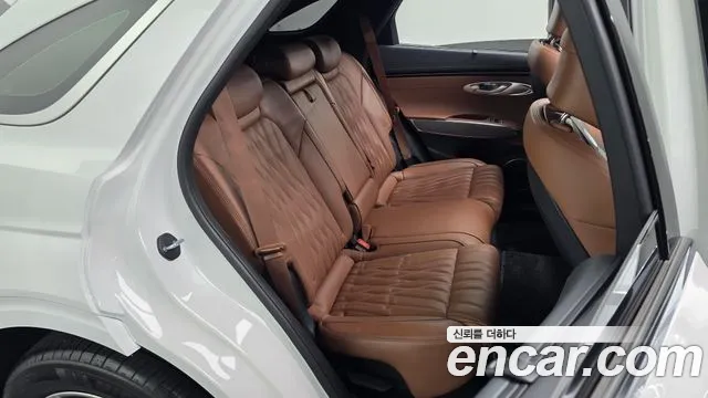 Genesis GV70 — Фото автомобиля 17