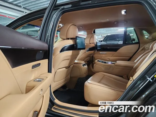 Genesis G90 — Фото автомобиля 9