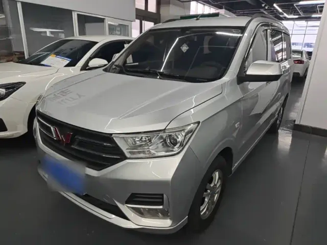 Фотография автомобиля — Wuling Hongguang