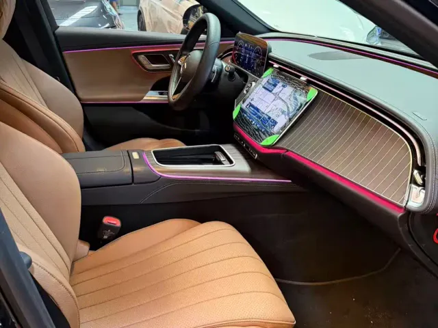 Mercedes-Benz E-Class — Фото автомобиля 5