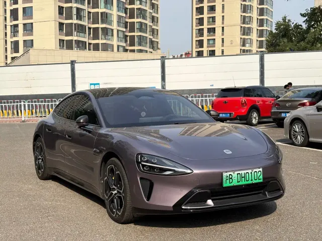Xiaomi SU7 — Фото автомобиля 2