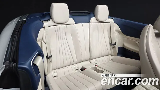 Mercedes-Benz E-Class — Фото автомобиля 12