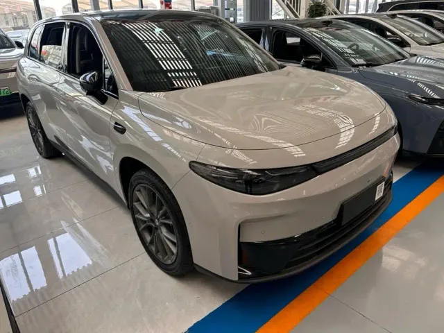Leapmotor C10 — Фото автомобиля 3