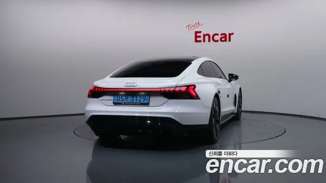 Audi e-tron GT — Фото автомобиля 4