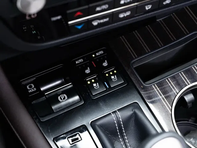 Lexus RX — Фото автомобиля 19