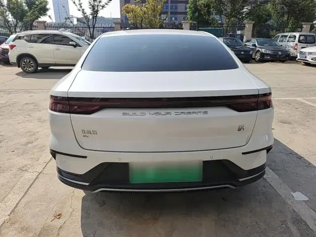 BYD Han — Фото автомобиля 5