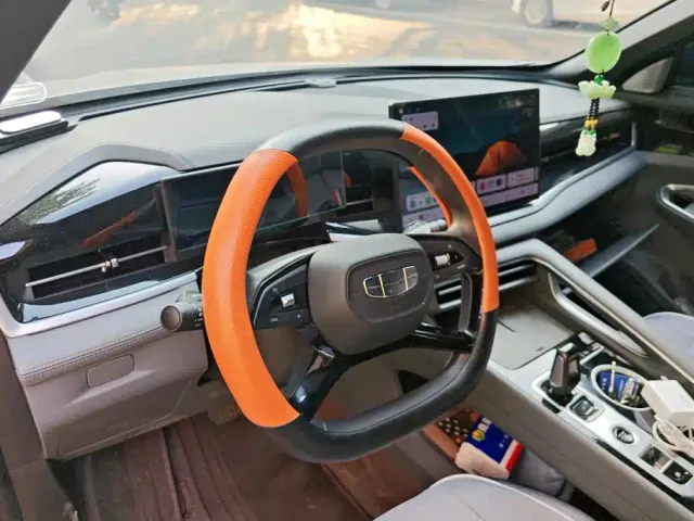Geely Boyue — Фото автомобиля 15