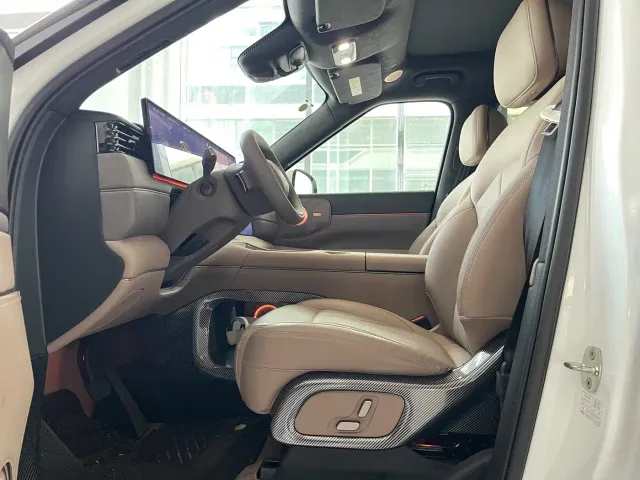 IM Motors LS8 — Фото автомобиля 9