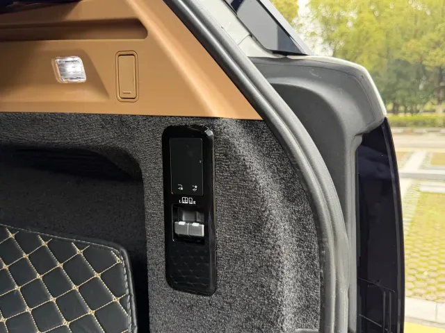 Land Rover Range Rover — Фото автомобиля 19