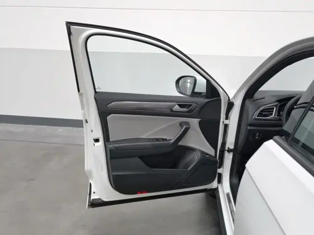 Volkswagen Volkswagen T-ROC 2024 300TSI DSG 2WD Morning Light Edition — Фото автомобиля 8