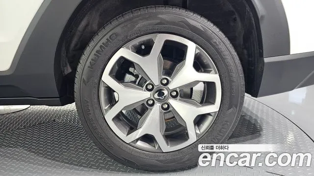 KGM Torres — Фото автомобиля 6