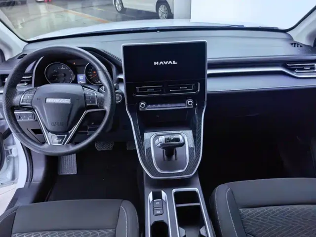 Haval M6 — Фото автомобиля 12