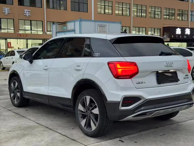Audi Q2L — Фото автомобиля 4