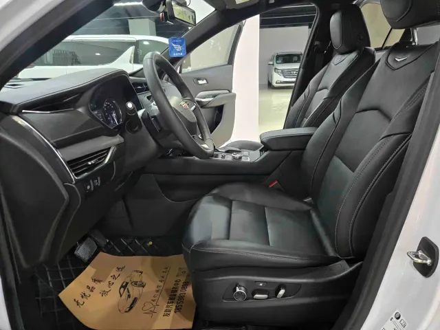 Cadillac XT4 — Фото автомобиля 5
