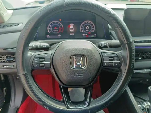 Honda Accord — Фото автомобиля 15