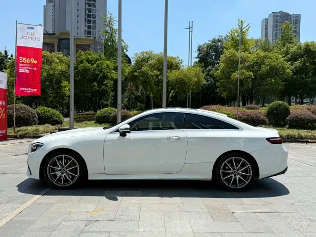 Mercedes-Benz E-Class — Фото автомобиля 6