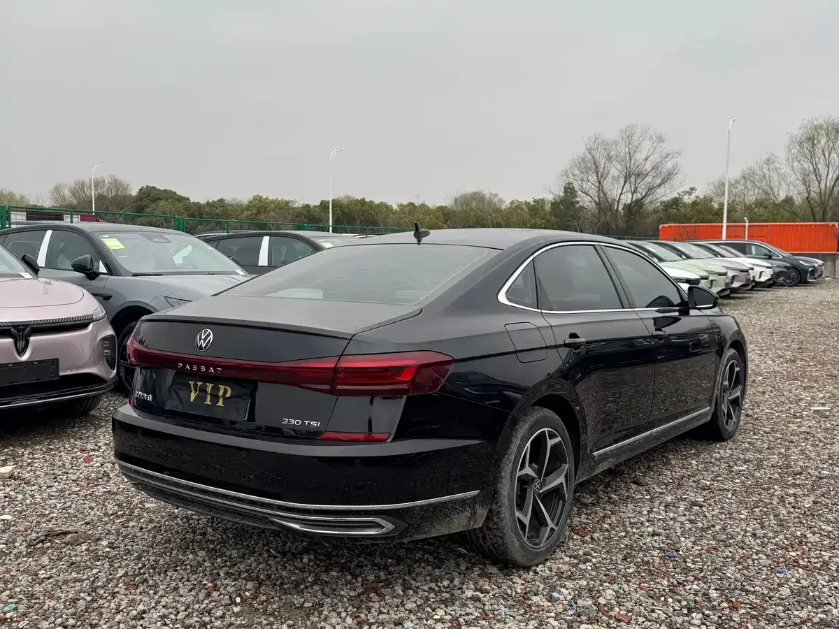 Volkswagen Passat 2023 330TSI Starlight Elite Edition — Фото автомобиля 7