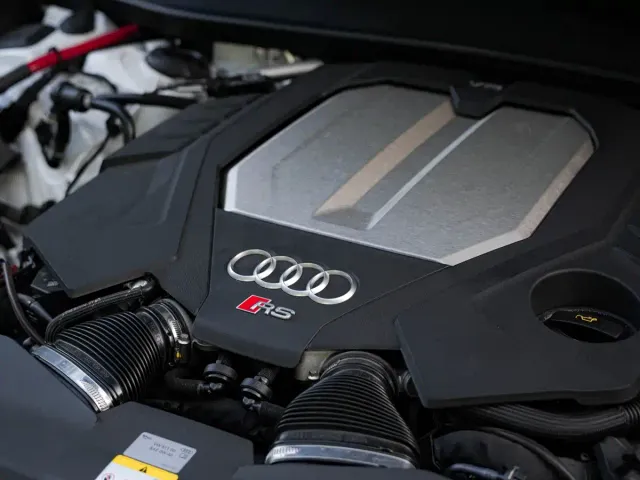 Audi RS 6 — Фото автомобиля 12