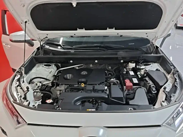 Toyota RAV4 — Фото автомобиля 19