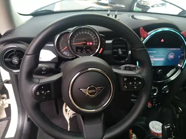 MINI Hatch — Фото автомобиля 10