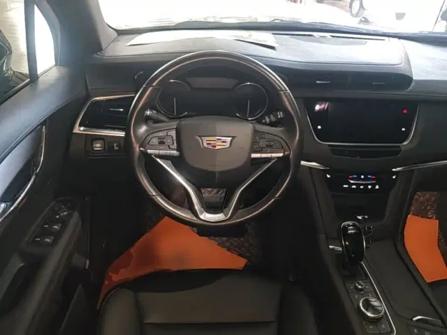 Cadillac XT6 — Фото автомобиля 10