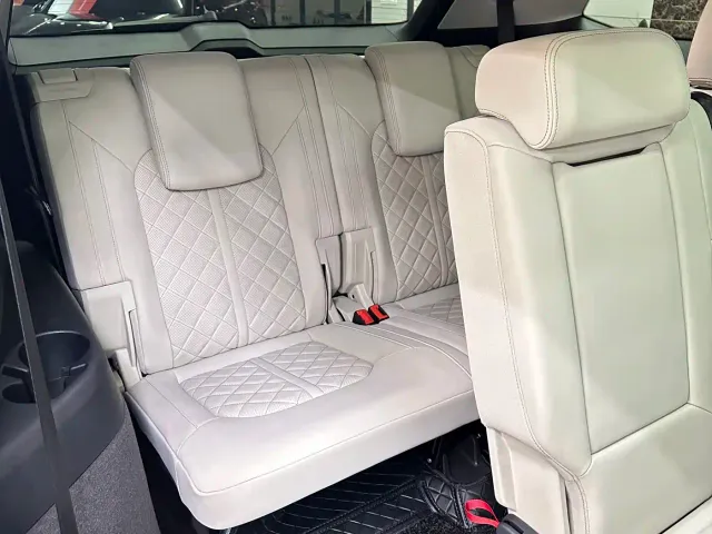 Audi Q6 — Фото автомобиля 17