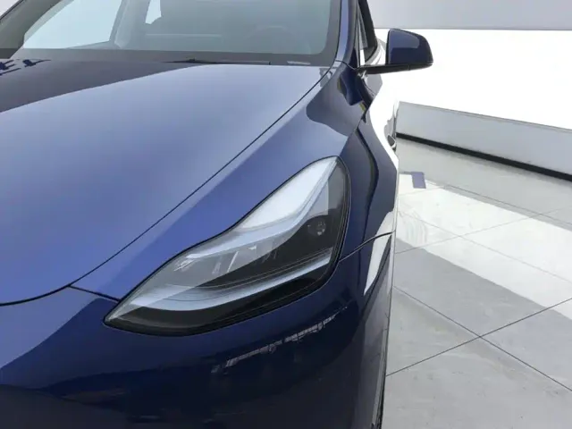 Tesla Model Y — Фото автомобиля 5