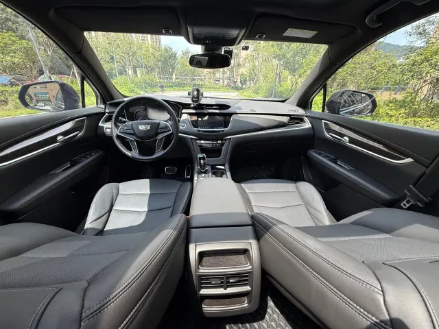 Cadillac XT5 — Фото автомобиля 10