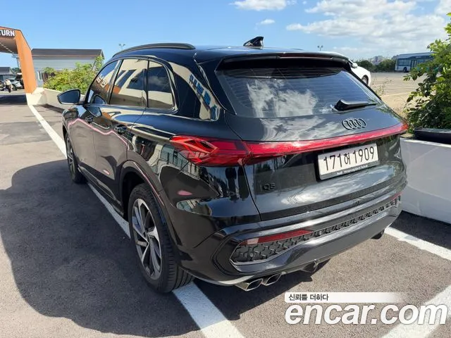 Audi Q5 80A — Фото автомобиля 2