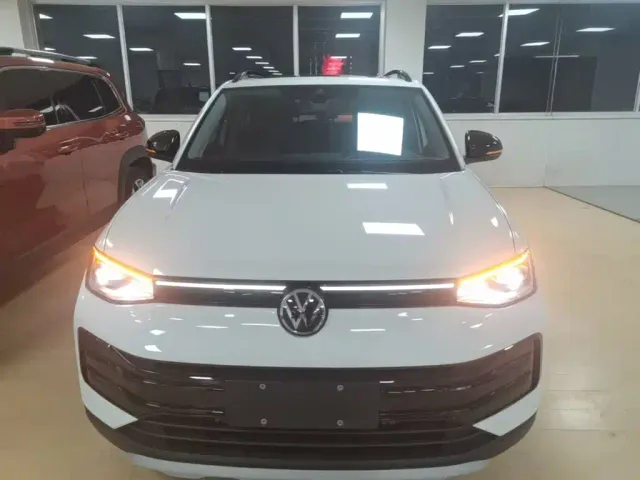 Volkswagen Tharu — Фото автомобиля 2