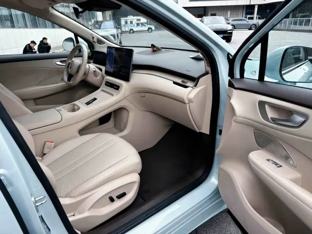 Shangjie SUV — Фото автомобиля 6