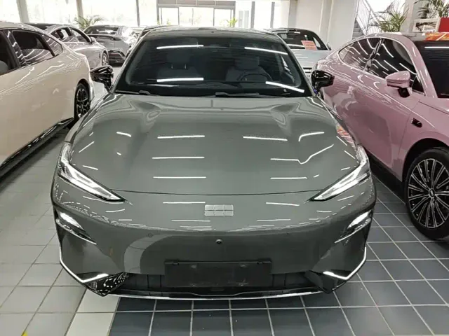 Geely Galaxy E8 — Фото автомобиля 2