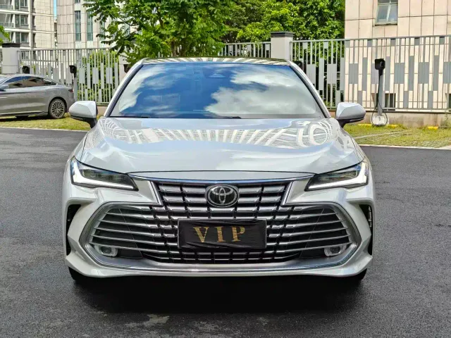 Toyota Avalon — Фото автомобиля 2