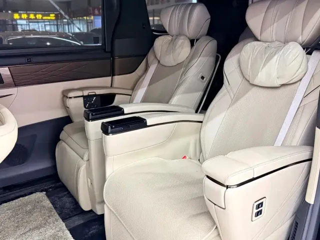 Toyota Vellfire — Фото автомобиля 8
